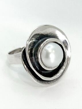 Silpada Sterling Silver Lily Pearl Ring #R2121